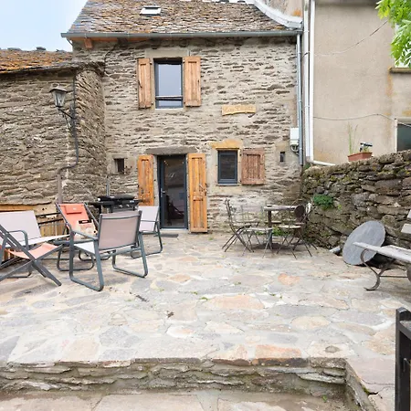 Lou Clapas 5 Personnes Holiday home *